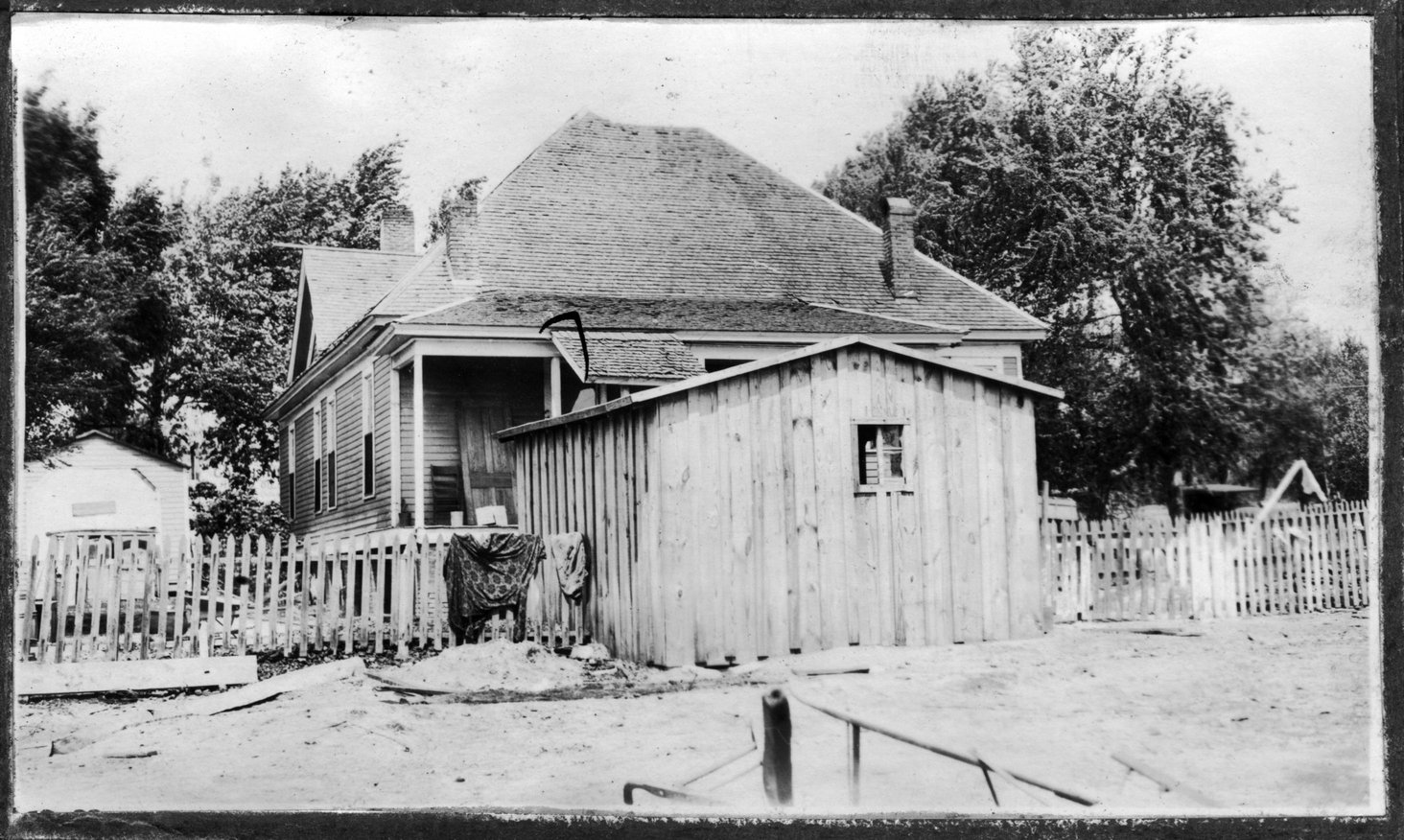 030~T. W. Belote New Milk House Apr 1921.jpg